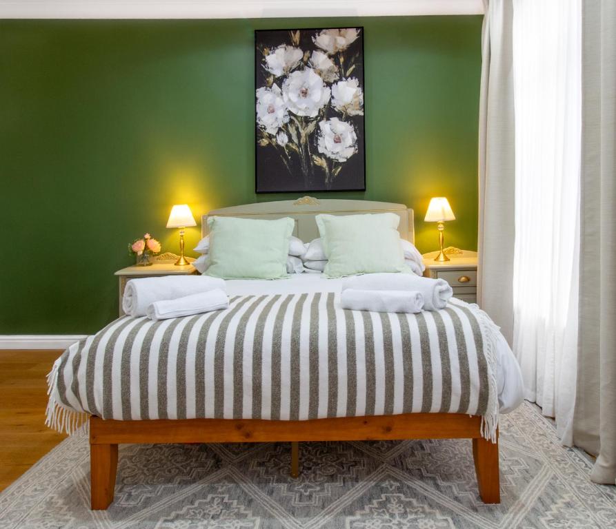 Spacious 4BR house, 2 en suites with garden & on-site parking - Haus Mit Vier Schlafzimmern