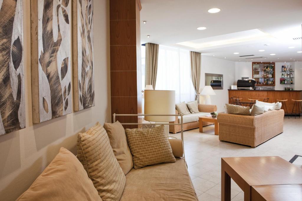 Posezení v ubytování Hotel Sirolo