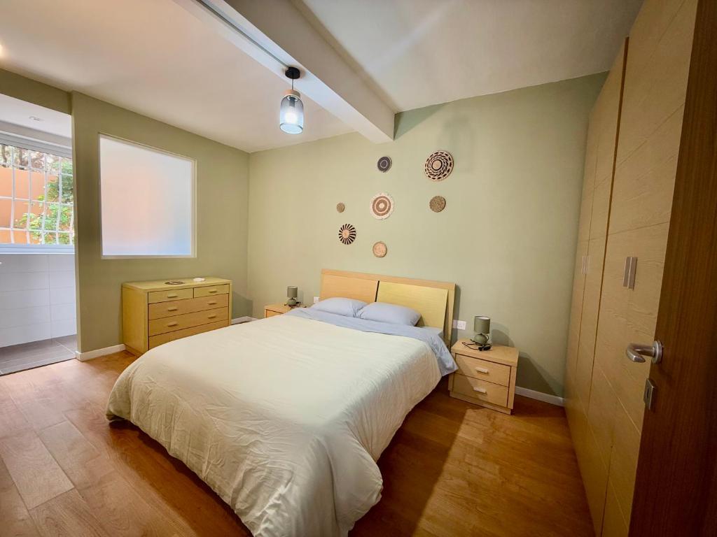 Postel nebo postele na pokoji v ubytování Stylish 2BR in central StJulians