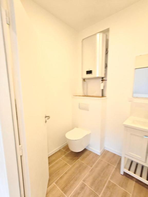 Koupelna v ubytování Studio tout confort Châtel Guyon