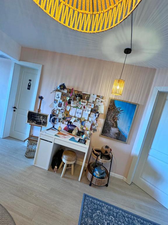 TV a/nebo společenská místnost v ubytování Artists' Nest