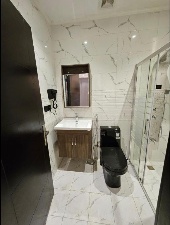 Koupelna v ubytování شقة بنظام فيلا مستقلة بالكورنيشapartment with villa system