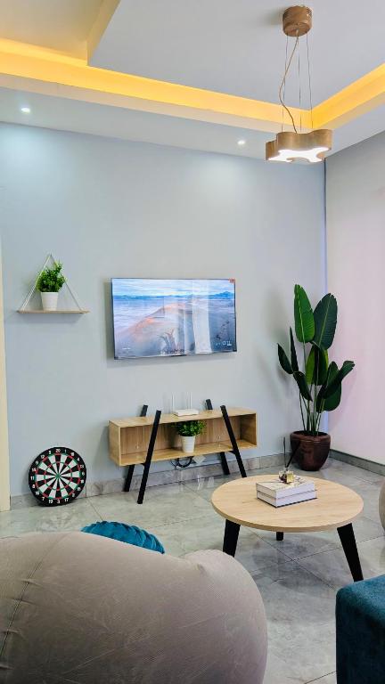 TV a/nebo společenská místnost v ubytování Seven Space Coliving