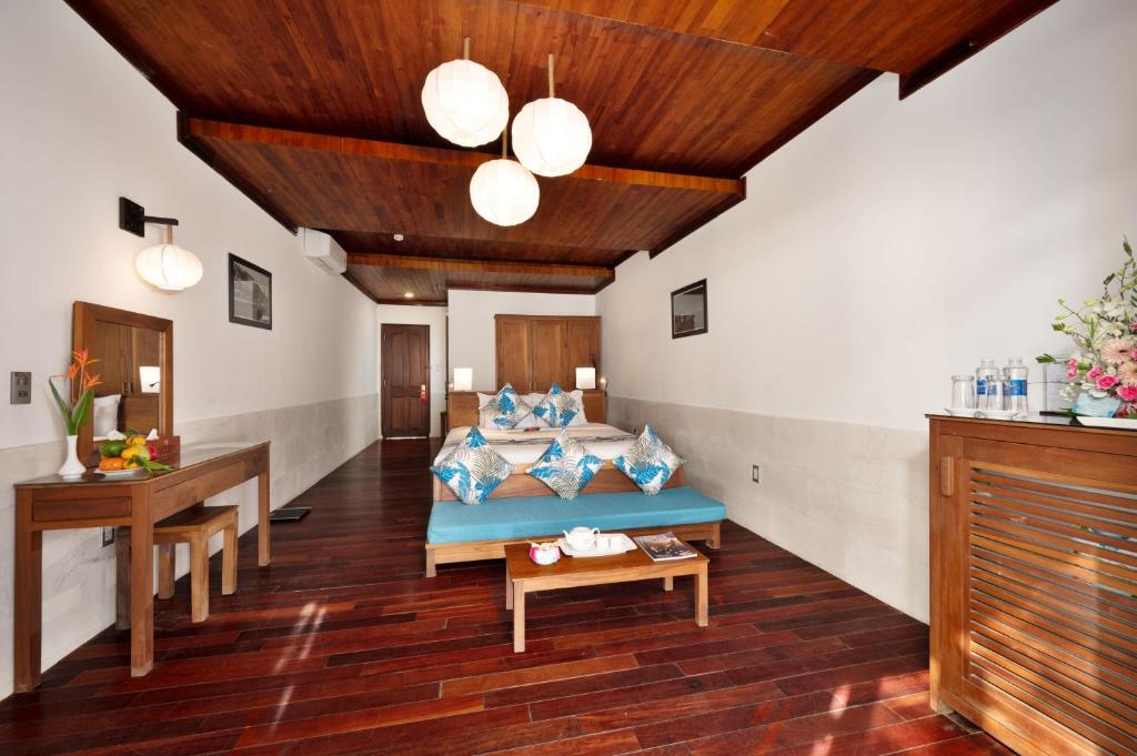 Phòng Deluxe Giường Đôi Nhìn Ra Sông