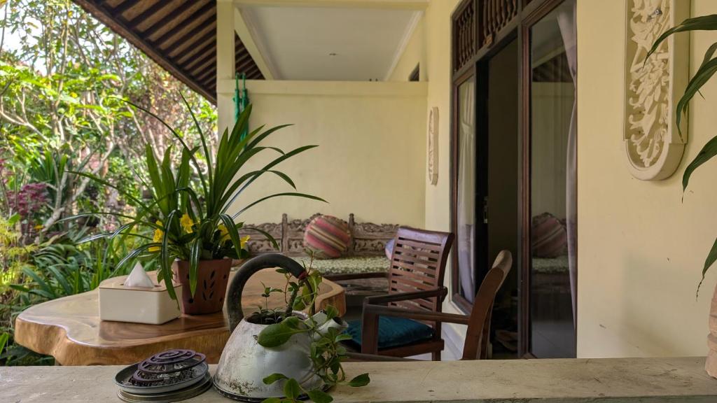 Zahrada ubytování Krisda Ubud Guest House