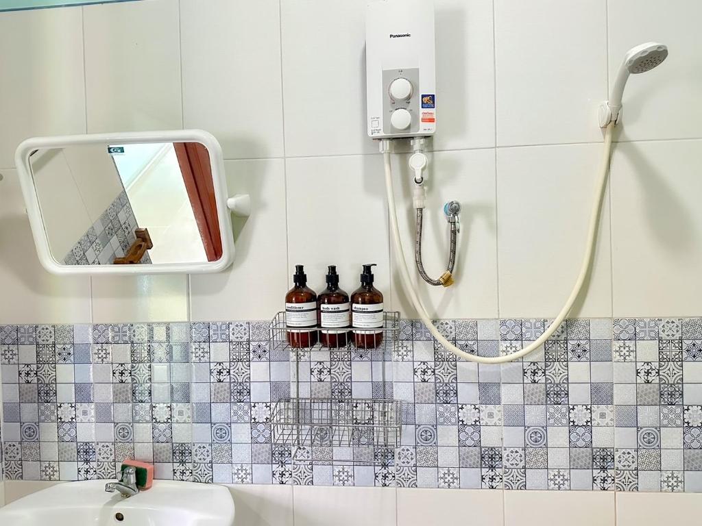 Koupelna v ubytování Baanklongkok