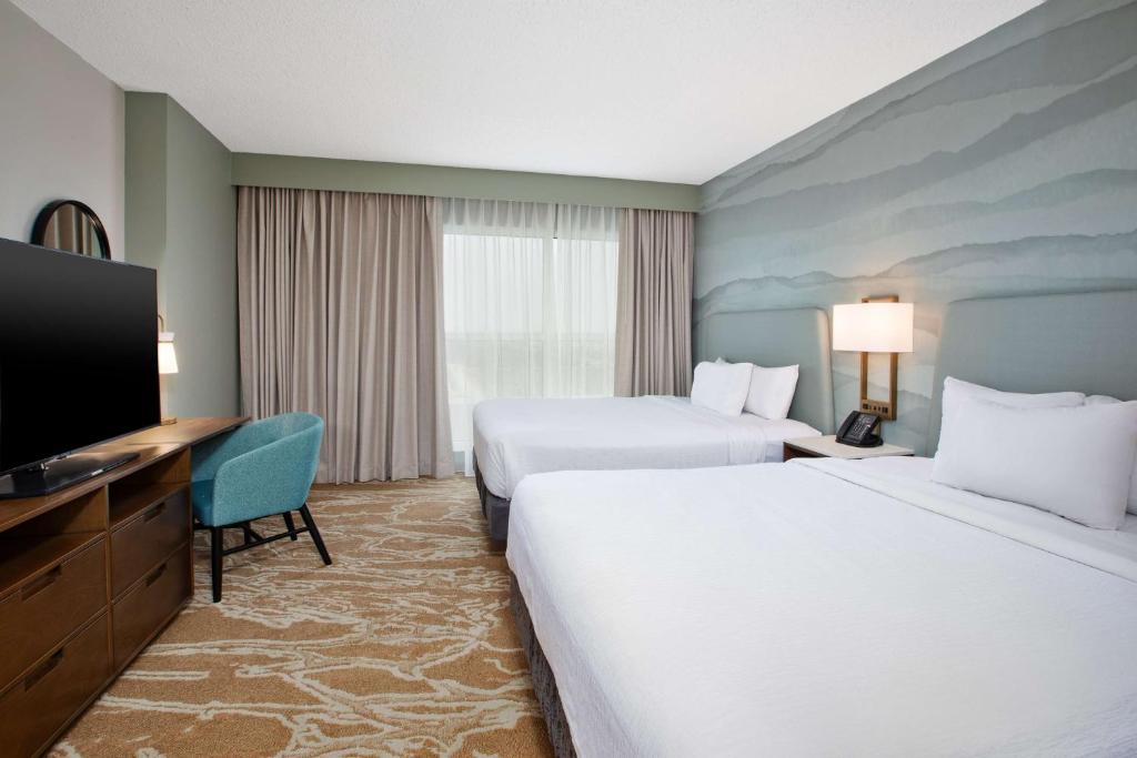 Embassy Suites San Marcos Hotel Conference Center photo