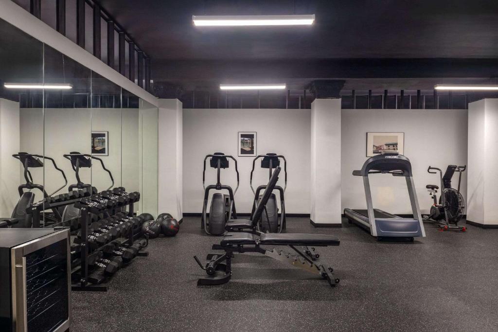 Fitness centrum a/nebo fitness zařízení v ubytování Reside Seattle Downtown, a Wyndham Residence