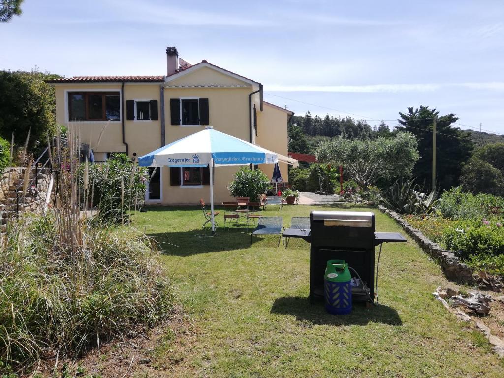 Κήπος έξω από το Casa Elisio, Innamorata, Elba