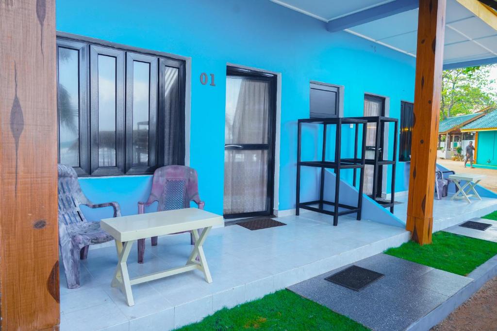 Golden Beach Hotel & Restaurant - 18