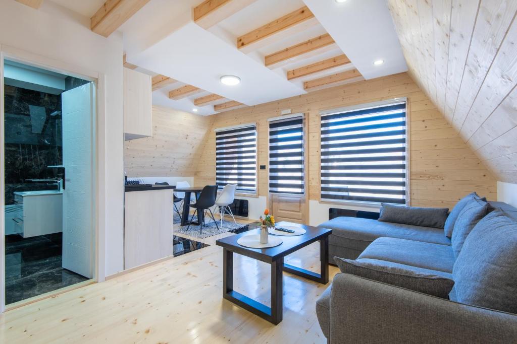 Kuchyň nebo kuchyňský kout v ubytování Holiday Home Ella Mokra Gora - Apartman Ella