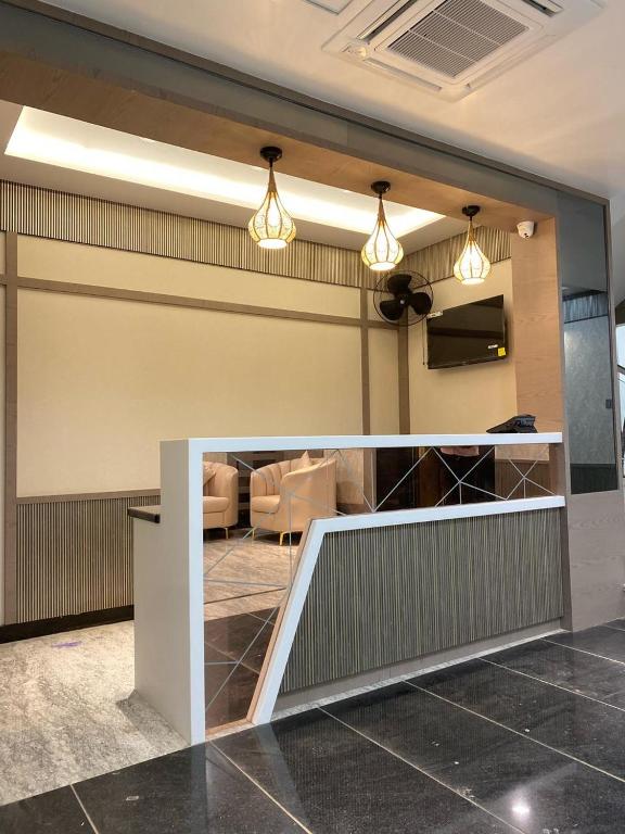 Kuchyň nebo kuchyňský kout v ubytování Hotel Glorious Grand