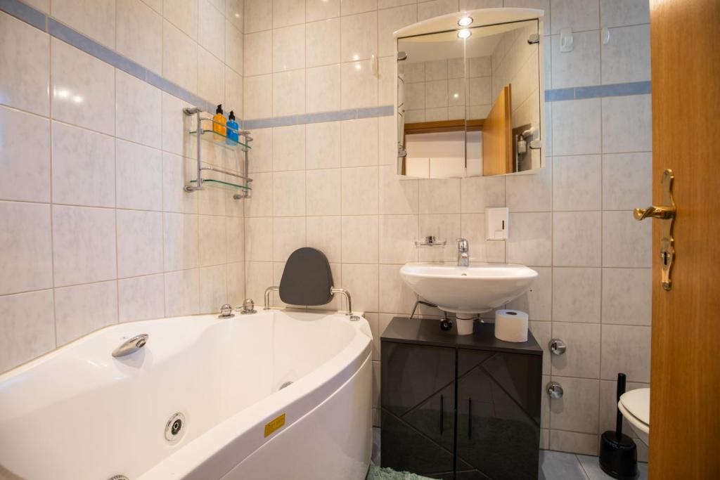Bagno di Special ROGER F RABBIT 1 Apartment, Roche Towers, 10-STAR