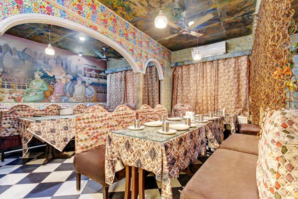 Posezení v ubytování Hotel O Residency Road Srinagar