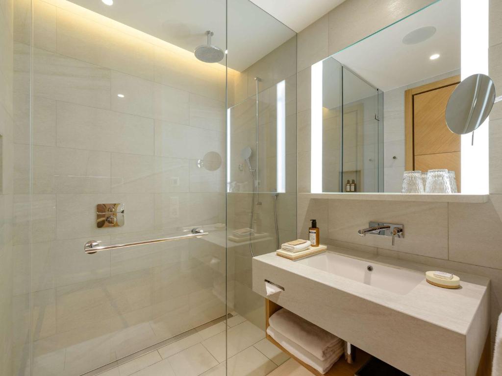 Vannituba majutusasutuses Mövenpick Hotel Basel