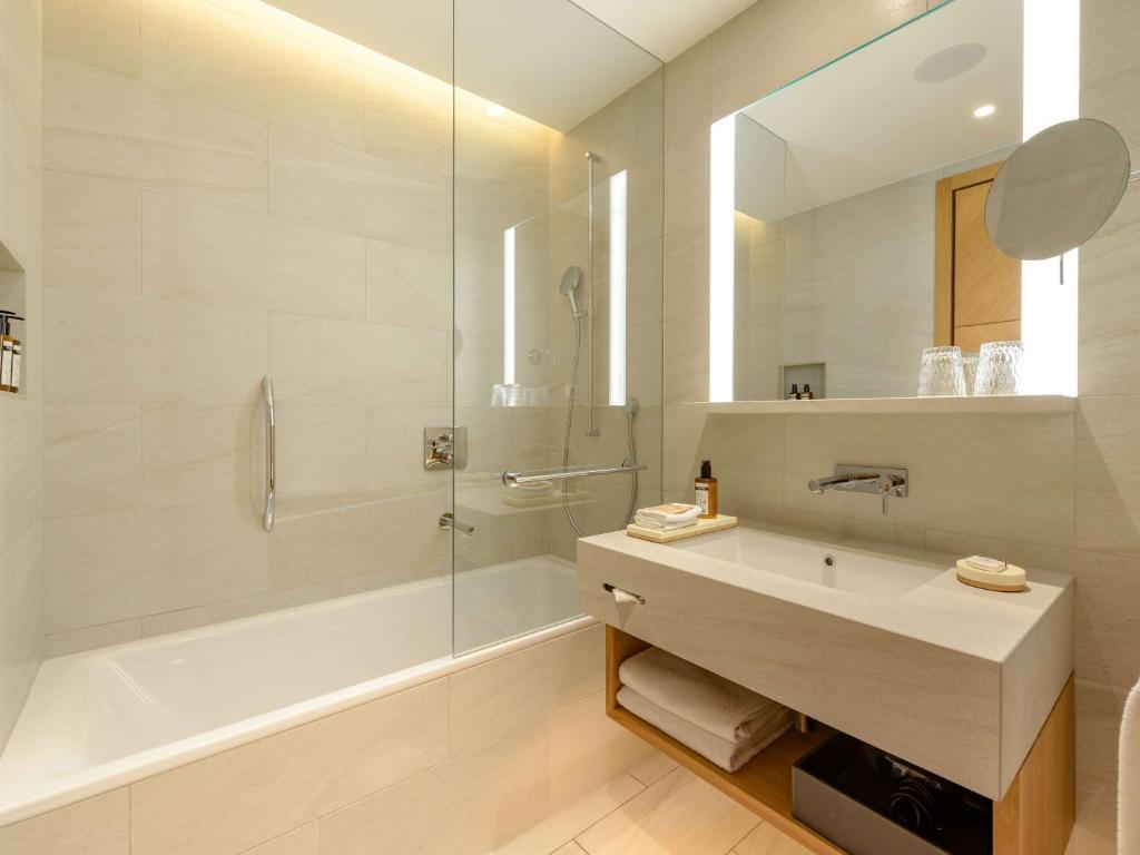 Vannituba majutusasutuses Mövenpick Hotel Basel
