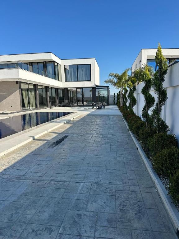 Infinity Villa