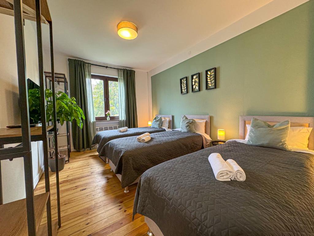 ImmoStay Ferienhaus mit Garten & Free Parking