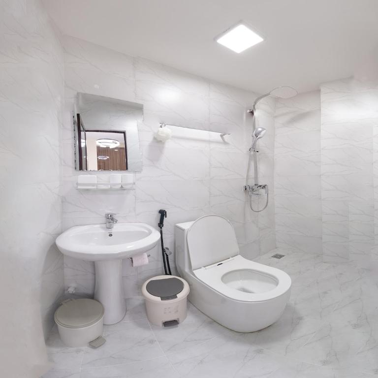 فضای داخلی 2 room serviced apartment در ماله - تصویر ۳