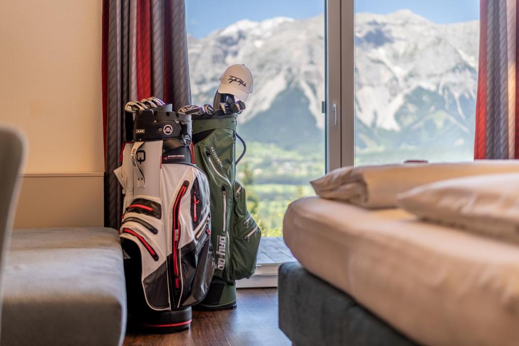 Nespecifikovaný výhled na hory nebo výhled na hory při pohledu z hotelu