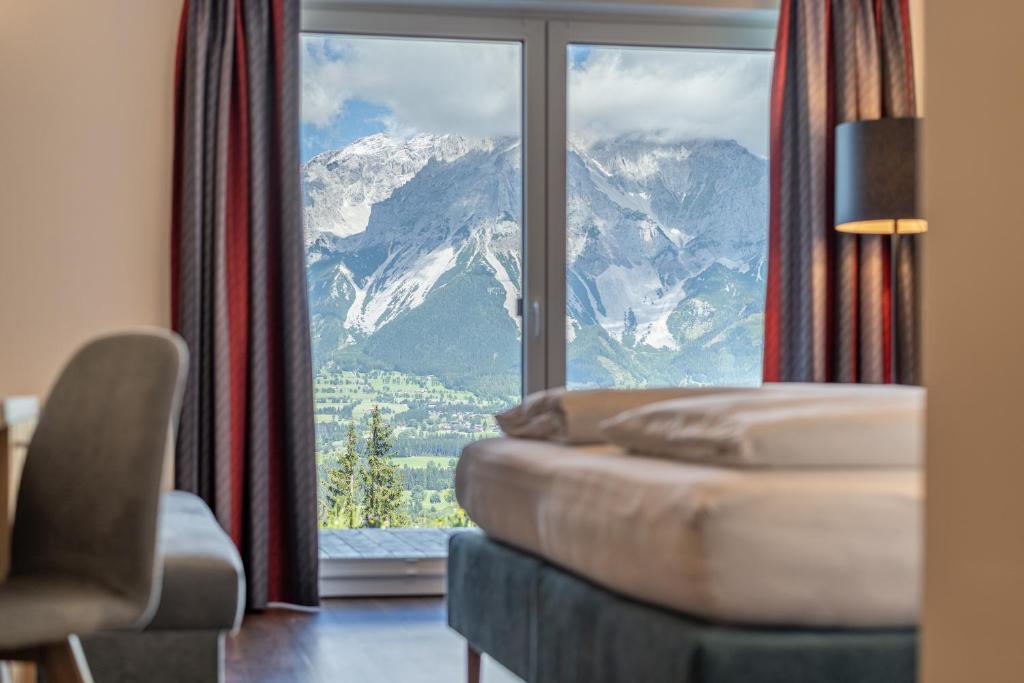 Nespecifikovaný výhled na hory nebo výhled na hory při pohledu z hotelu