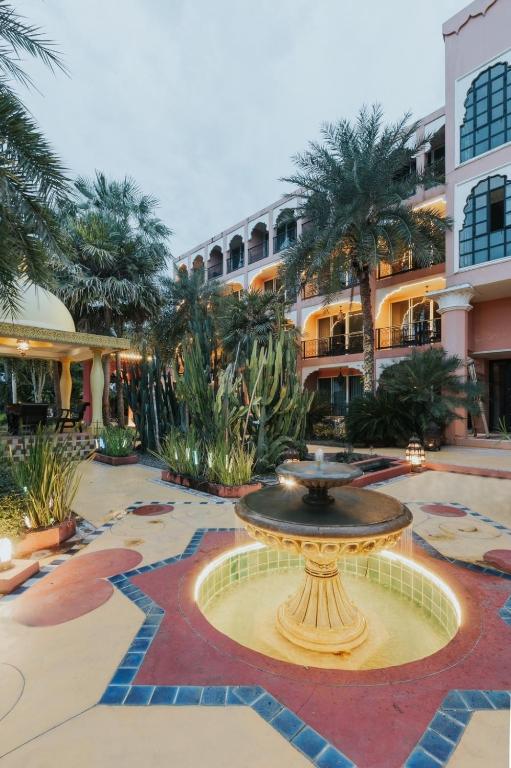 SHEIK ISTANA HOTEL CHIANGMAl - Resim 6