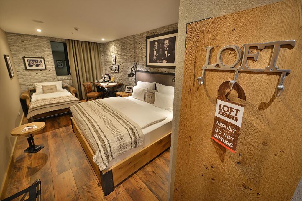 
Premium Triple Room (including daily refilled free mini bar)
