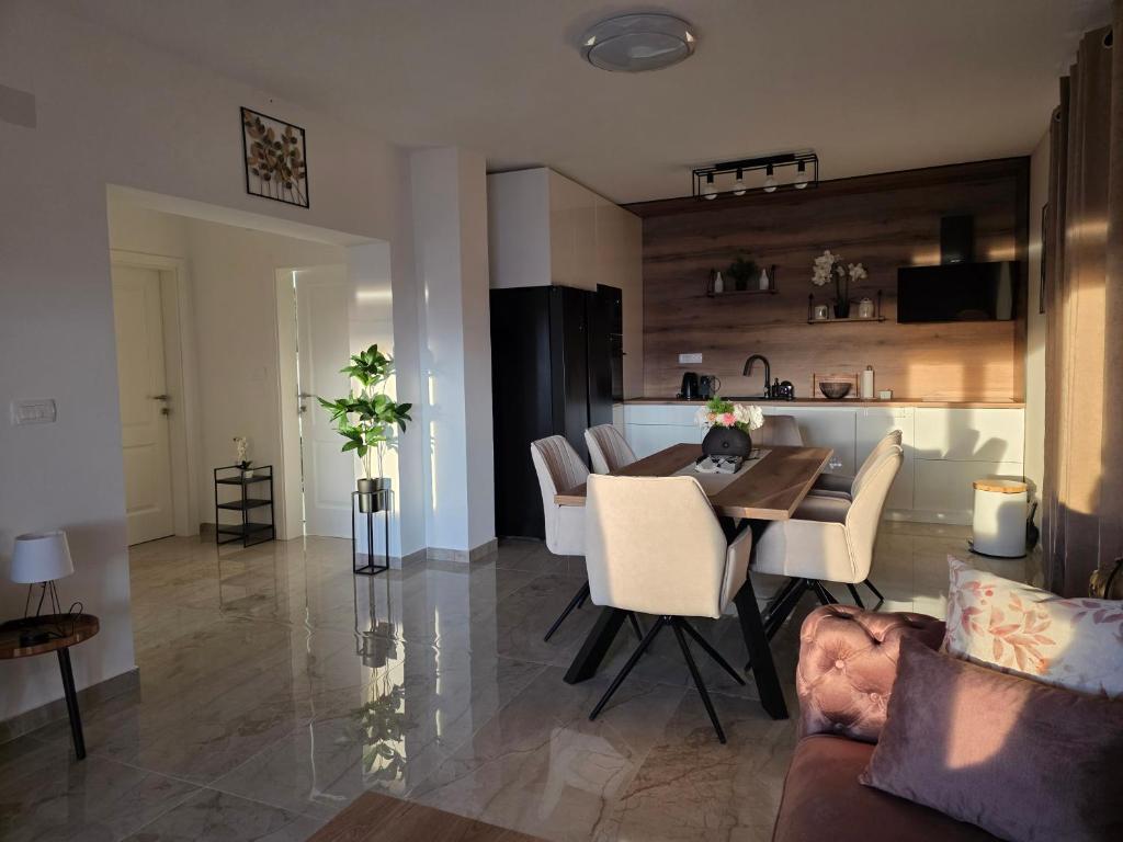 Kuchyň nebo kuchyňský kout v ubytování Bralic Residence