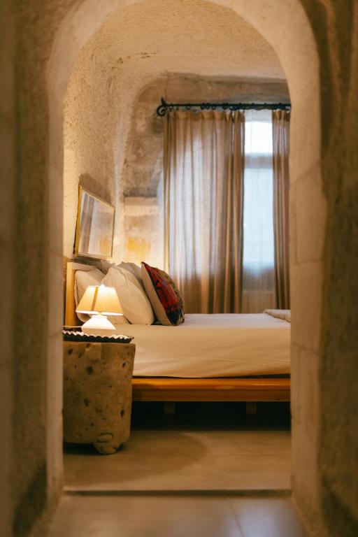 Potamia Cave Suites - King Room With Garden View