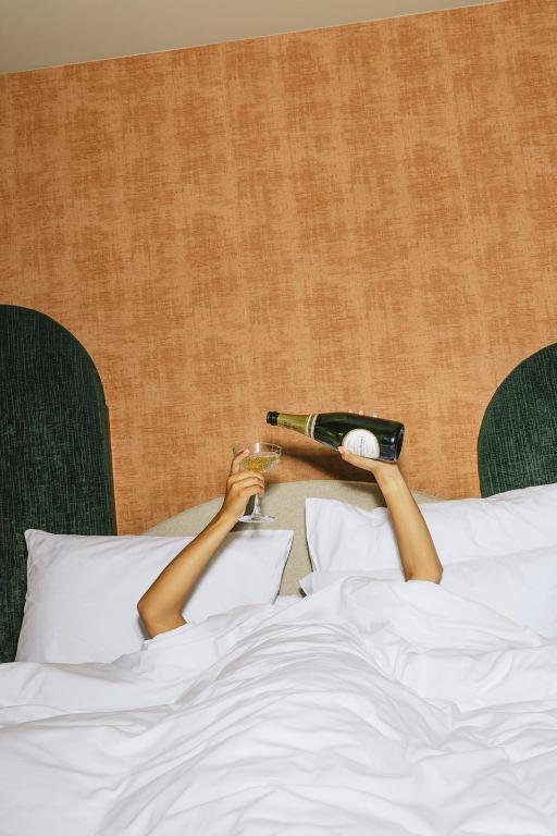 The Ostendian - Resim 18