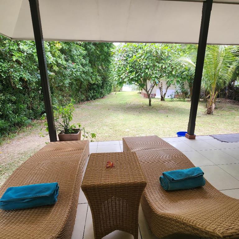 Zahrada ubytování Surf Tropical Villa Takamaka