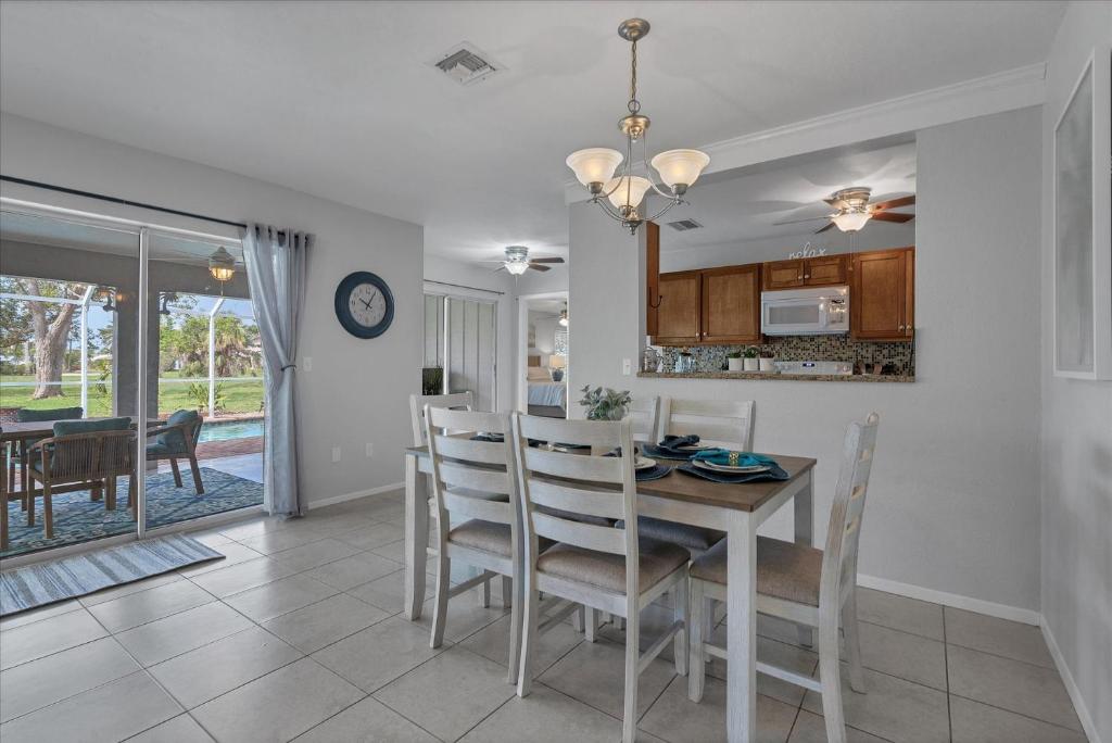 Η κουζίνα ή μικρή κουζίνα στο COD917 Punta Gorda Isles