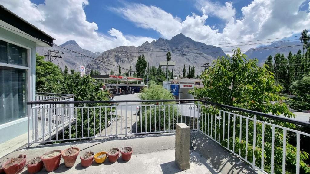 Üldine mäevaade või majutusasutusest Stay in Skardu pildistatud vaade