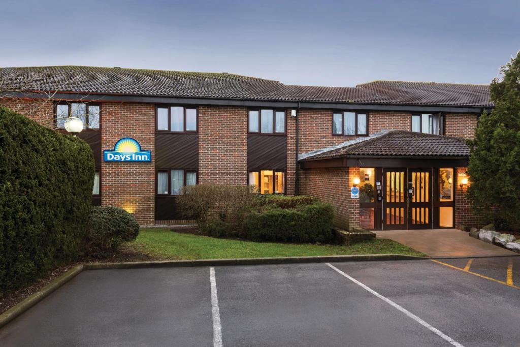 Days Inn Hotel Sedgemoor - 家庭房（2个成人 + 2个孩子）