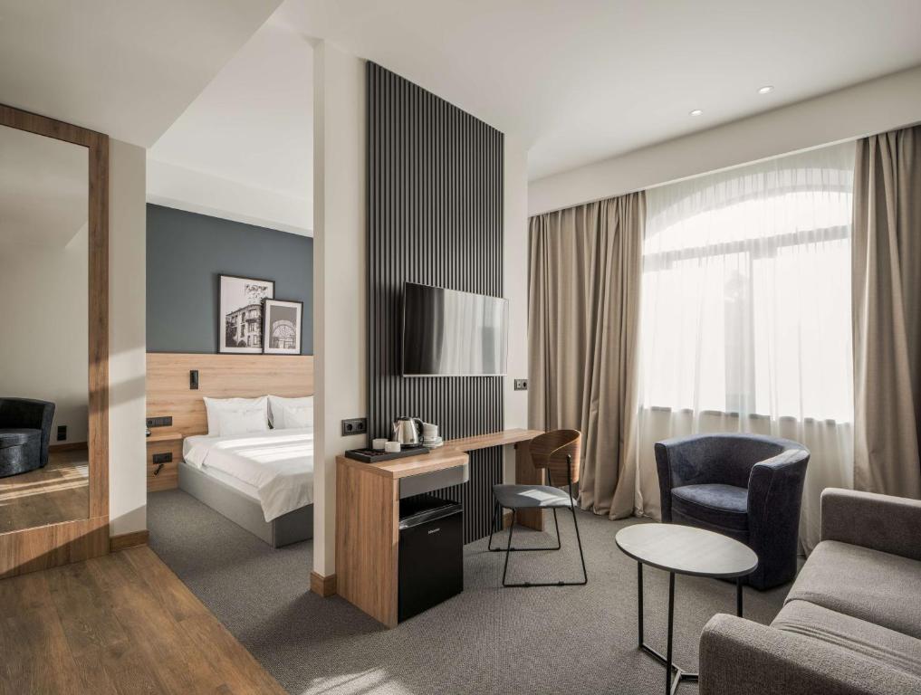 TV a/nebo společenská místnost v ubytování Radisson Hotel & Spa Gyumri