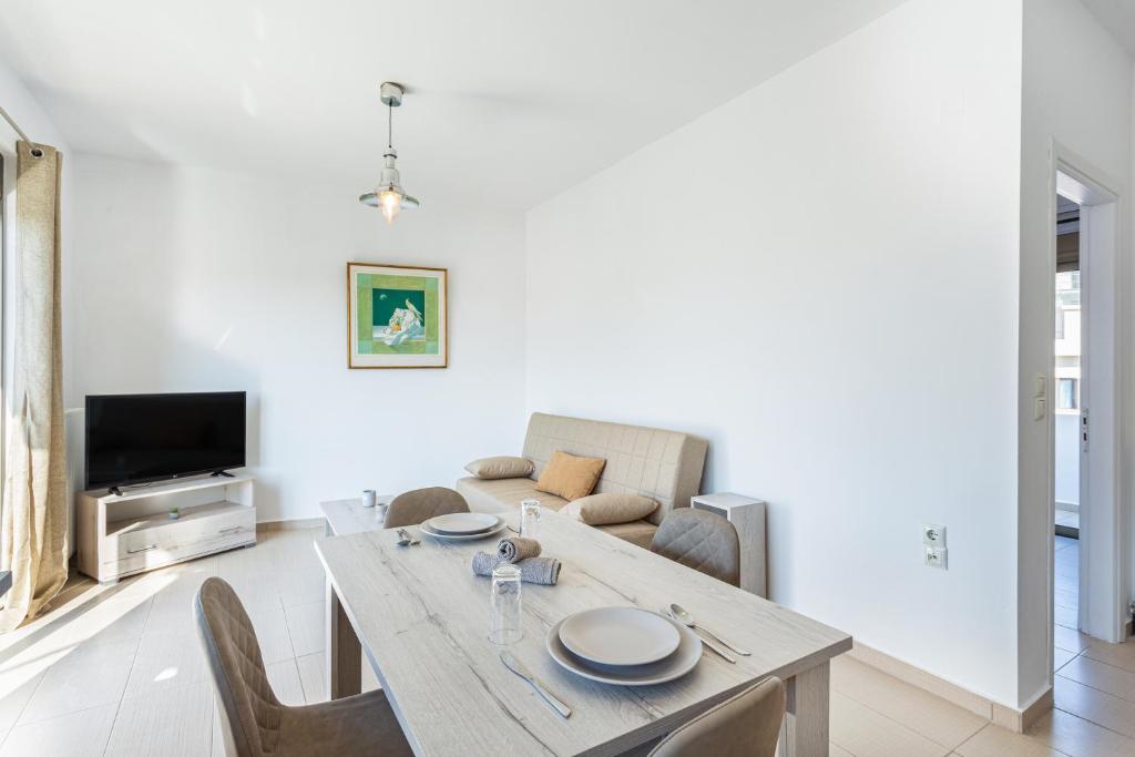 Iriana's Apartments in Center - 7