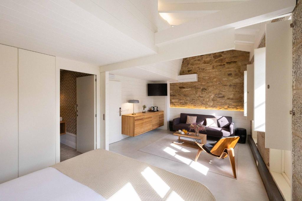 The Tailor's Garden - 18