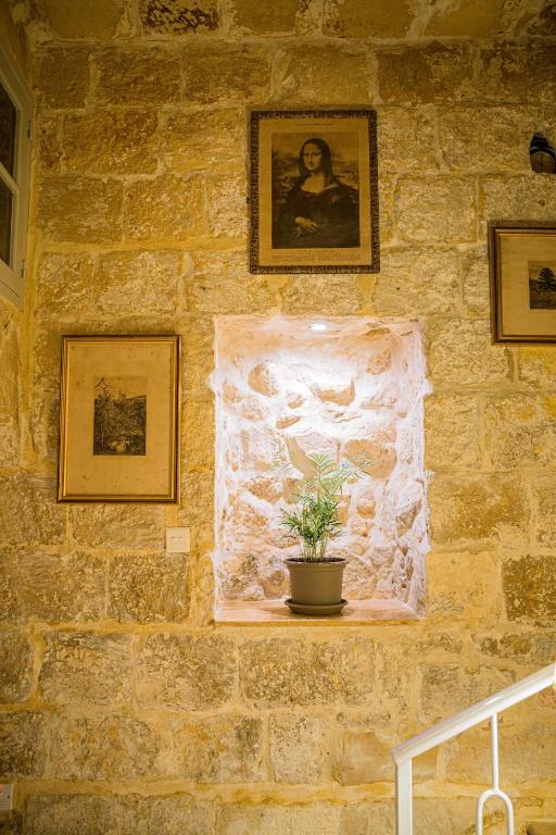 Fotografie z fotogalerie ubytování Bell & Beam - A Timeless Gozitan Stay in Victoria v destinaci Victoria