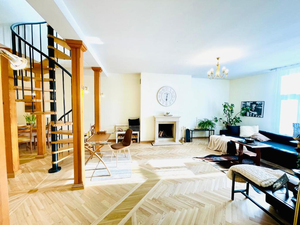 View of 126 m2 Penthouse with private rooftop terrace - Apartments for ... - Airbnb