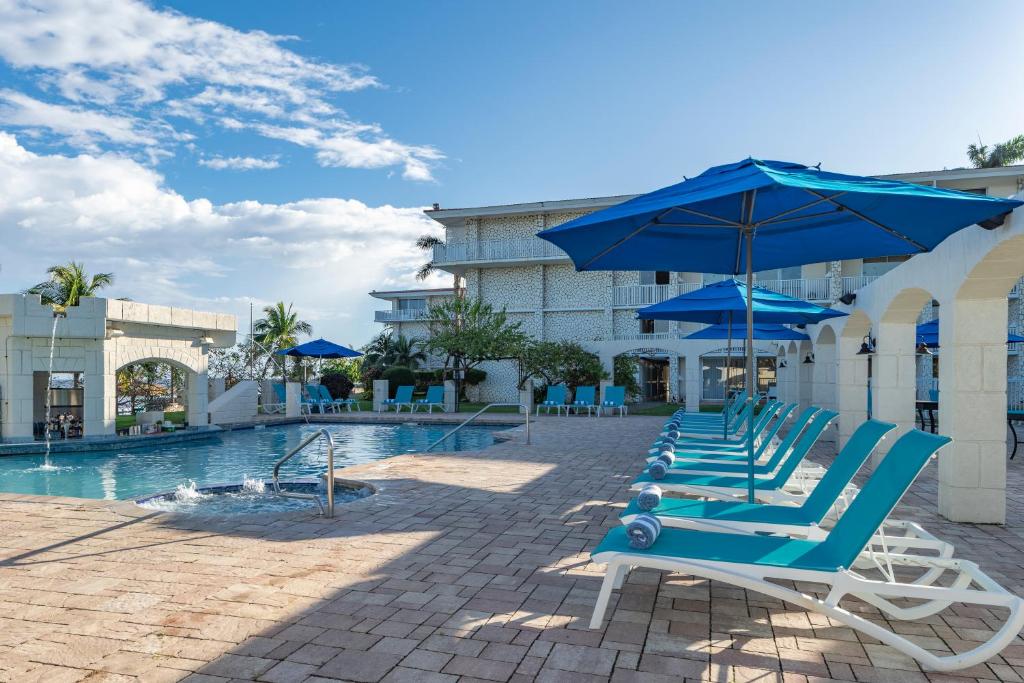 Bazén v ubytování Catalonia Montego Bay - All Inclusive nebo v jeho okolí