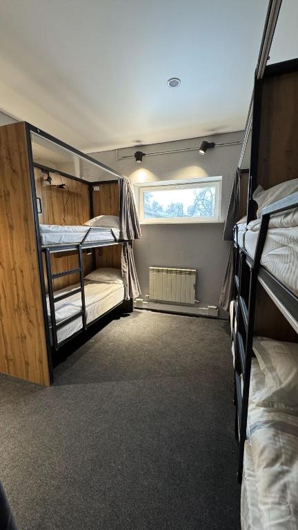 Postel nebo postele na pokoji v ubytování Лучший Хостел Алматы - Саяхат