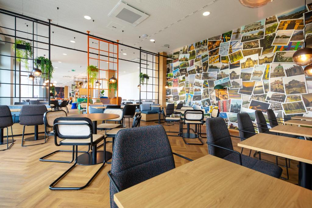 LOGINN Hotel Köln Airport - Resim 14