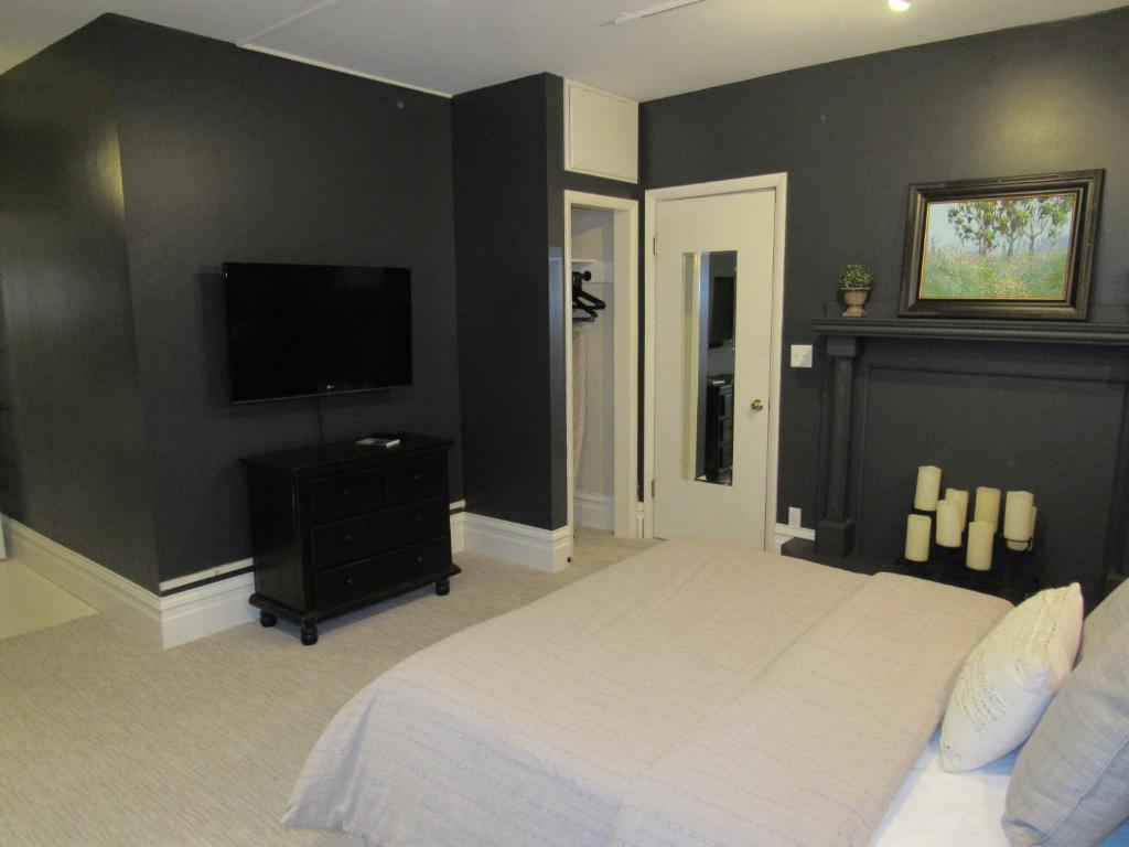 The Riter Mansion - Deluxe Queen Room
