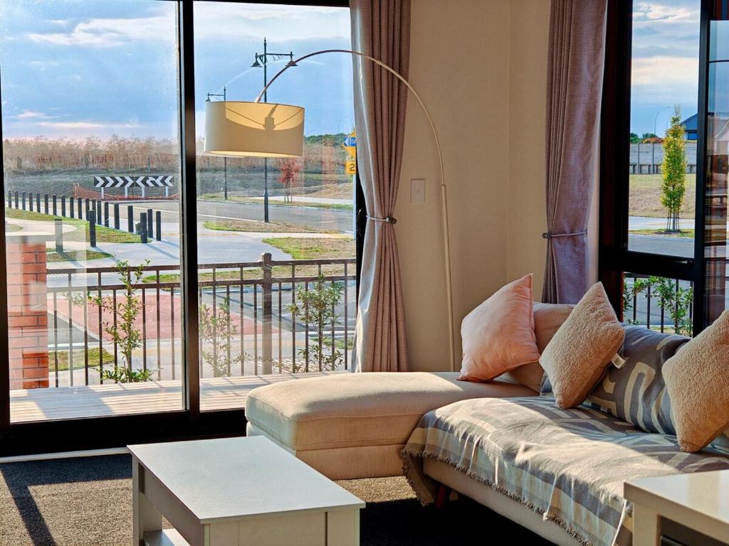 Spacious Getaway in Cambridge - 4 Bedrooms House with 3 bathrooms - Resim 6