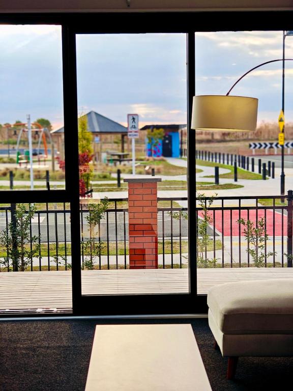 Spacious Getaway in Cambridge - 4 Bedrooms House with 3 bathrooms - Resim 22