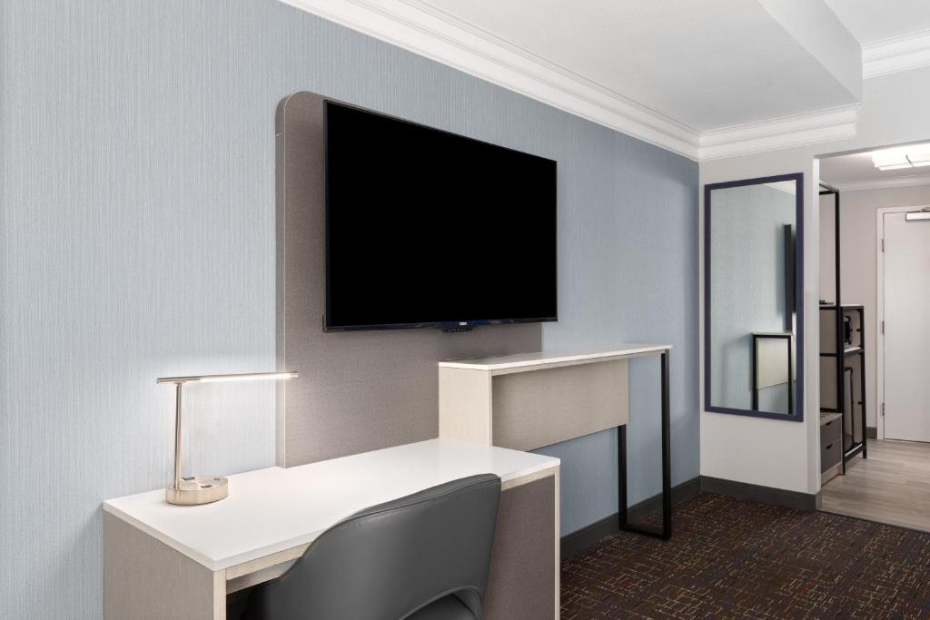 TV o dispositivi per l'intrattenimento presso The Walden, Trademark Collection By Wyndham