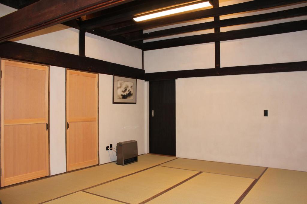 Fotografie z fotogalerie ubytování 古民家一棟貸し有山 v destinaci Nakatsugawa