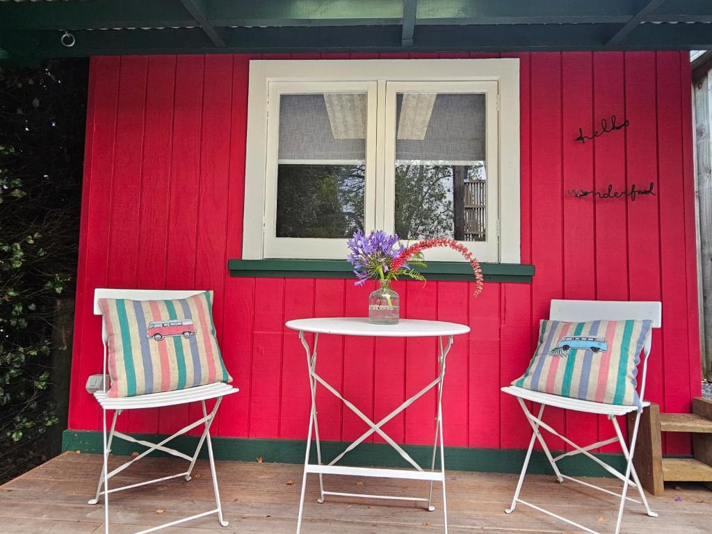 Fotografie z fotogalerie ubytování Forest Waters Raspberry Dream Cabin v destinaci Haruru