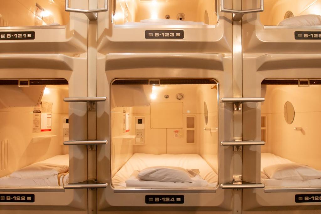 Koupelna v ubytování Capsule Hotel Asahi Plaza Shinsaibashi - Men's Only