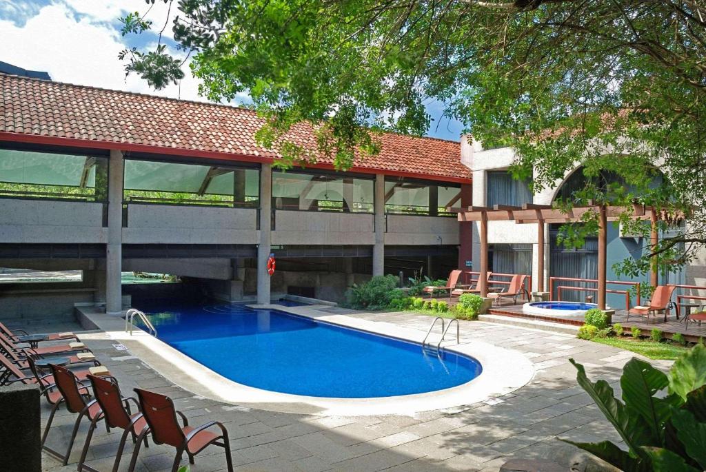 Bazén v ubytování Radisson San Jose-Costa Rica nebo v jeho okolí